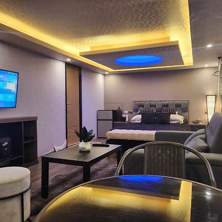 Avana Hills Boracay Liltime Deluxe Suite 발라박 외부 사진
